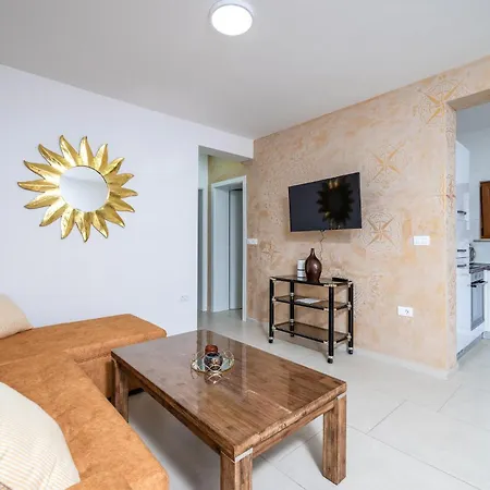 Awesome In With Kitchen Apartment Medulin