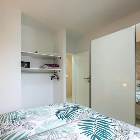 Awesome In With Kitchen