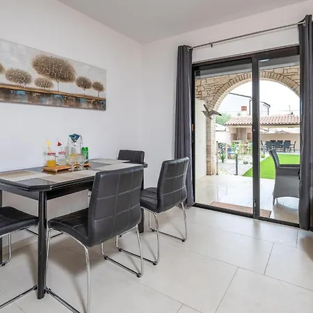 Awesome In With Kitchen Apartment