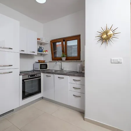 Awesome In With Kitchen Apartment