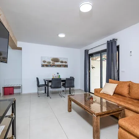 Awesome In With Kitchen Διαμέρισμα *